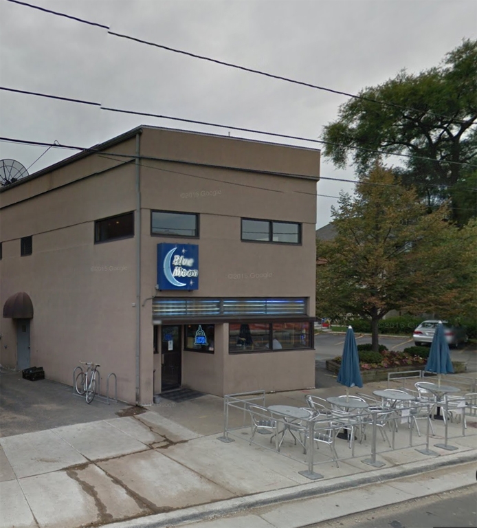 Beer on tap at Blue Moon Grill & Bar - Lagunitas